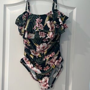 Women’s swim suit